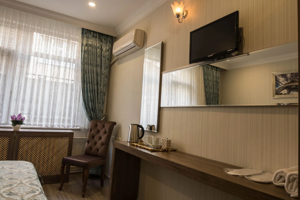 iCON City Hotel