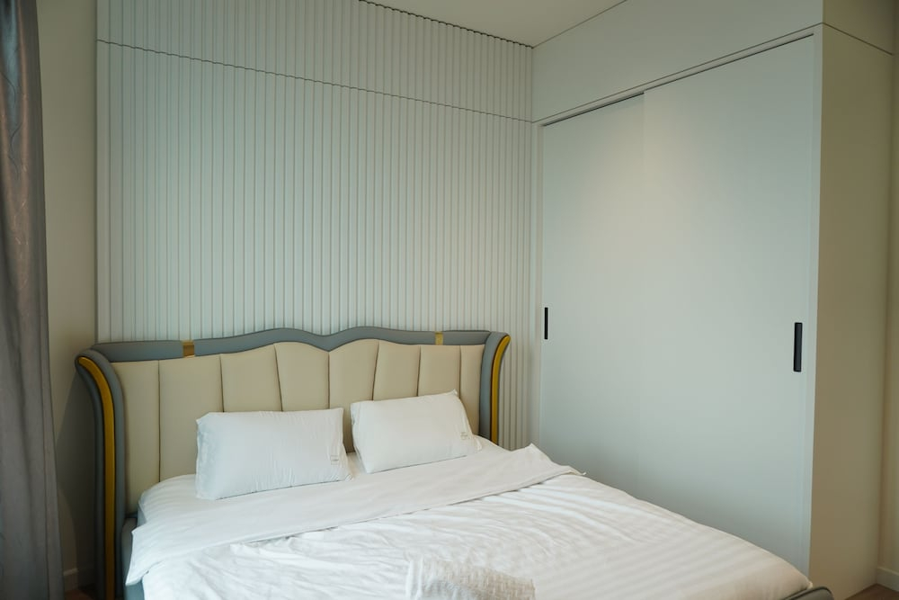 Nice Apartments at Thu Thiem Ziet River