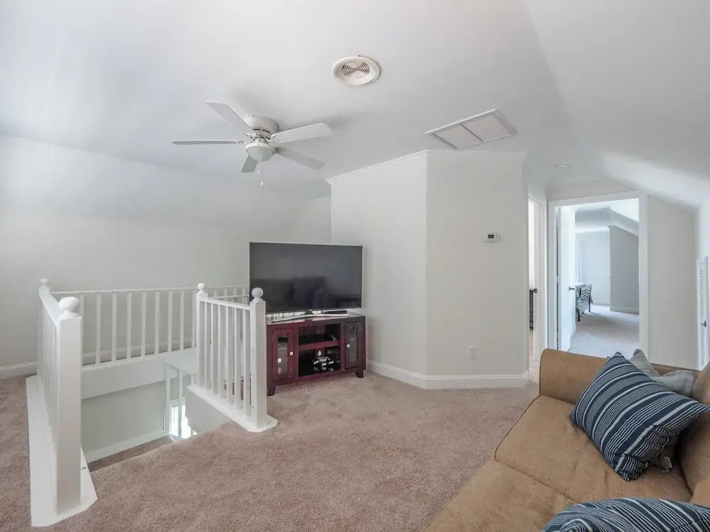 Surfside Cottage by Topsail Realty