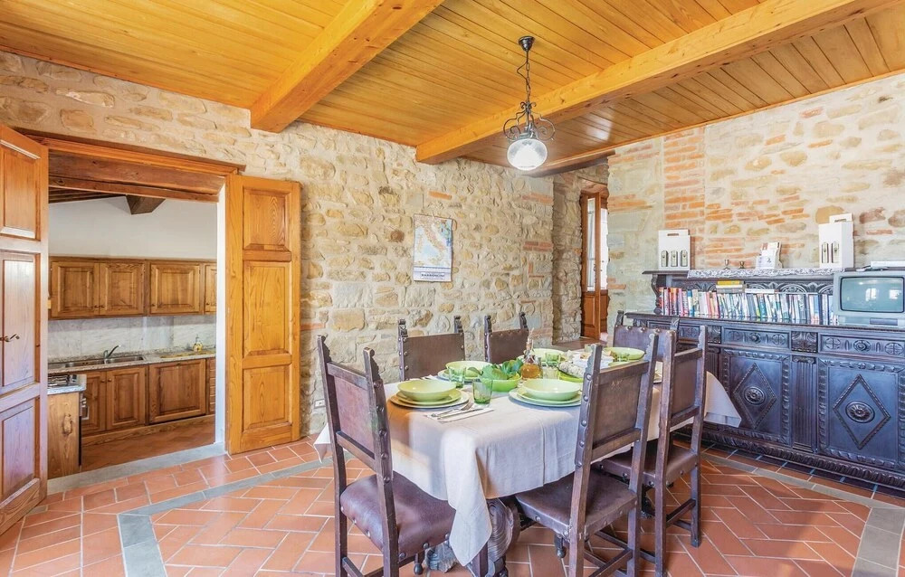 Beautiful Home in Castiglion Fiorentino With 4 Bedrooms, Wifi and Outdoor Swimming Pool