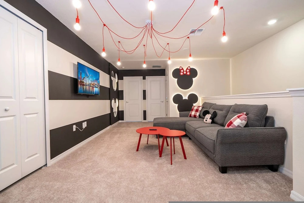 Luxury Private Pool Themed Rooms Close to Disney 1282
