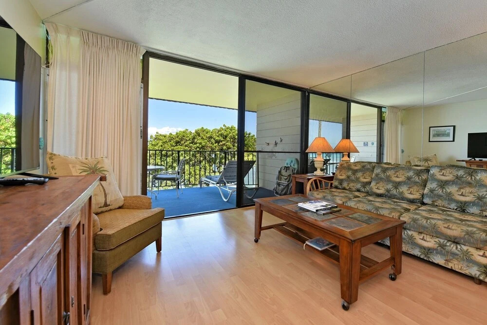 Kahana Reef 414 by RedAwning