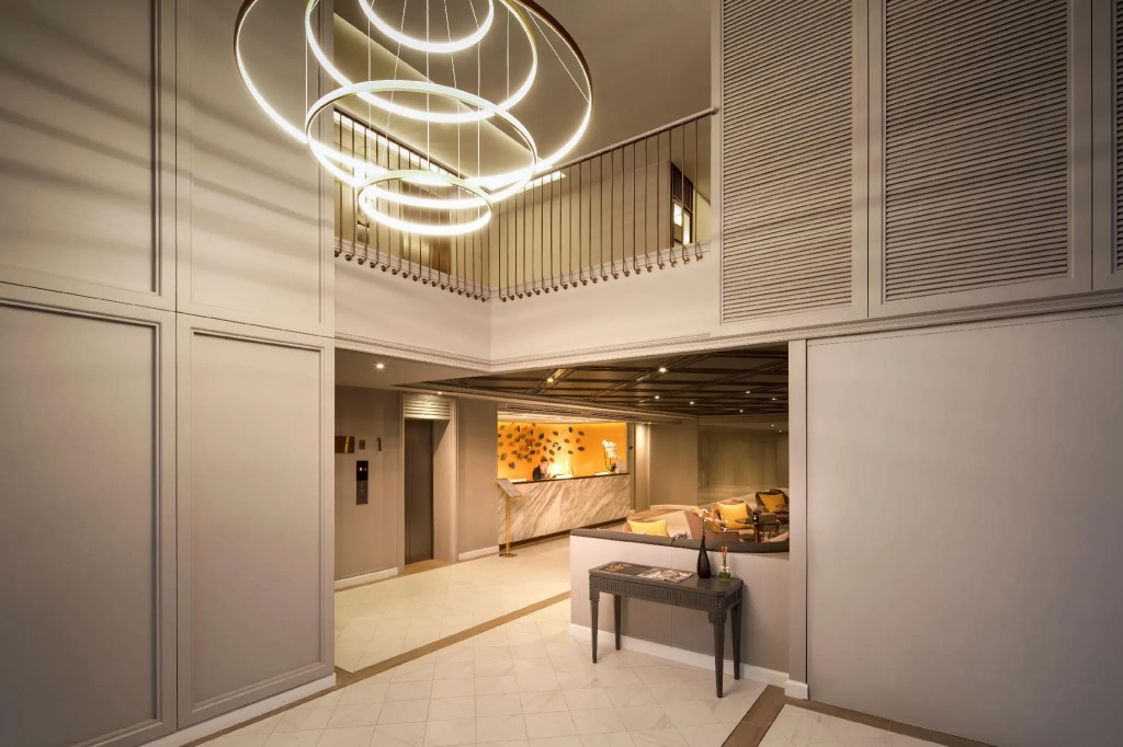 The Quarter Ploenchit by UHG