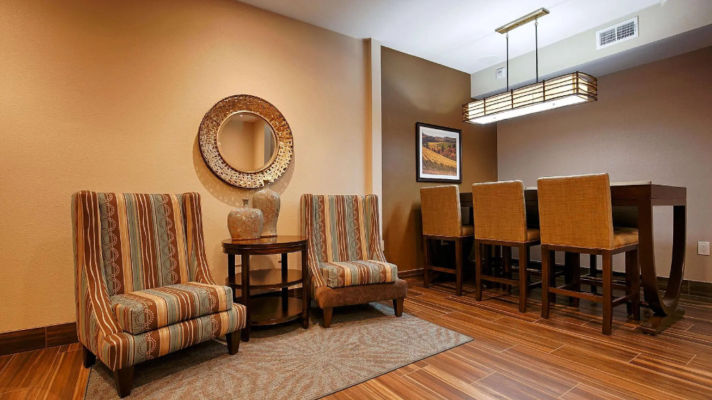 Best Western Plus Inn at the Vines