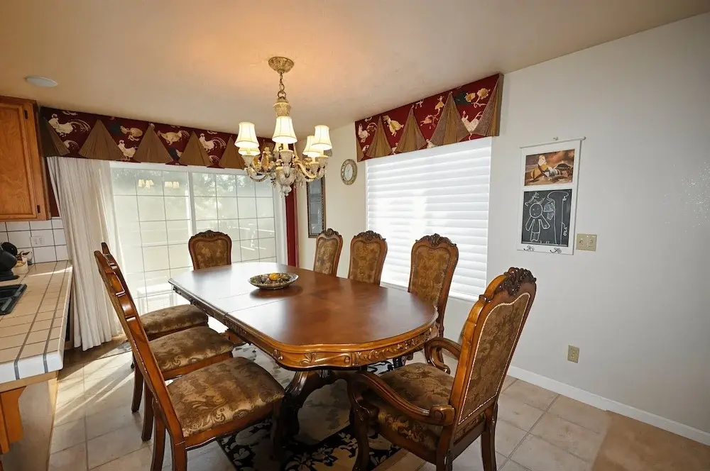 Yosemite Villa - Only 0,3 Miles from Lake Lodge Beach and Playground