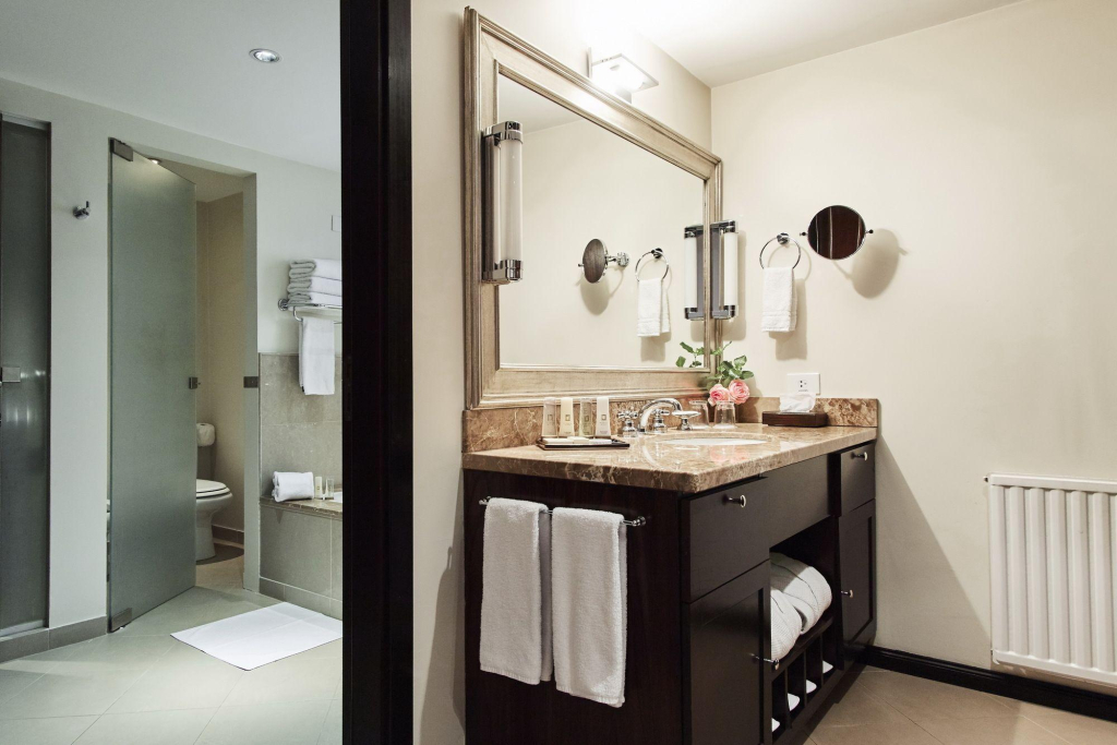 El Casco Art Hotel