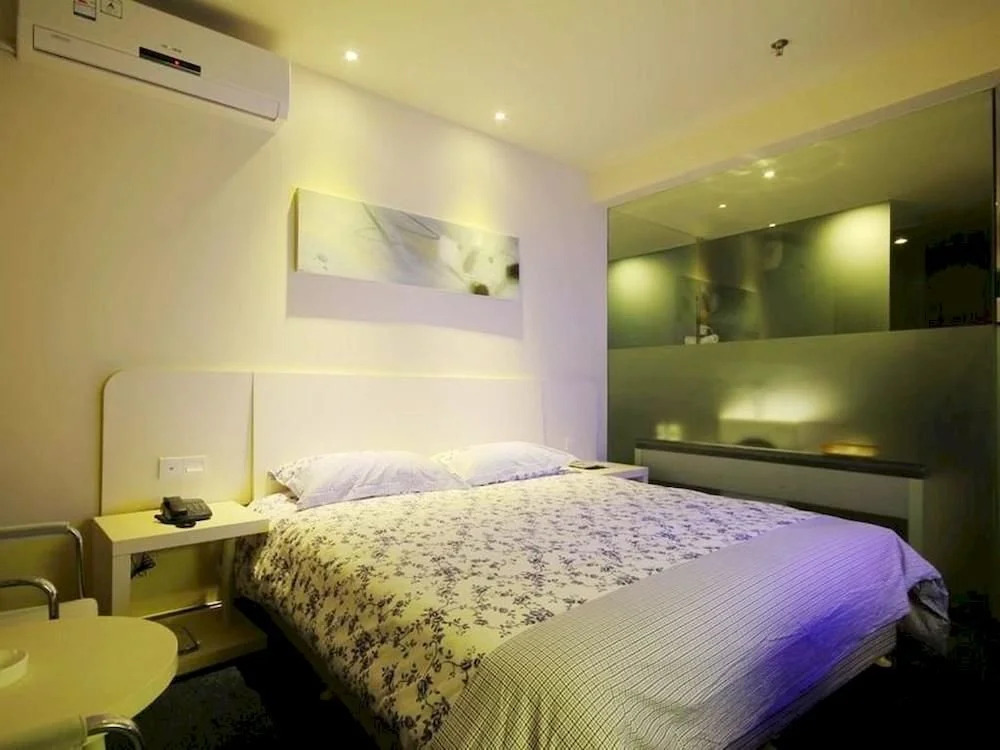 Motel 168 Wuxi Changjiang Road Branch