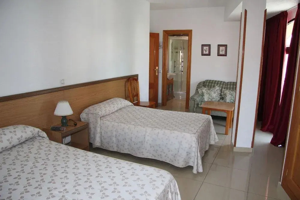 Hostal cazalegas