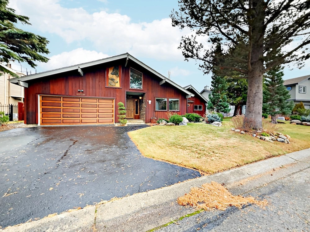2220 Balboa Drive Home