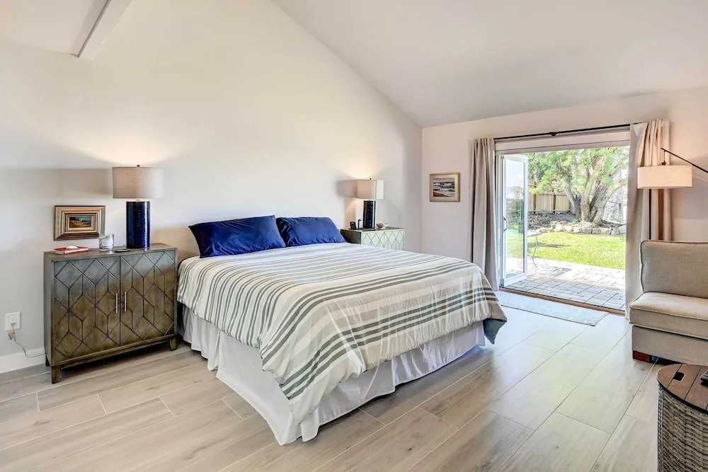 Lovely Solana Beach Home w/ Views: 2 Mi to Ocean!