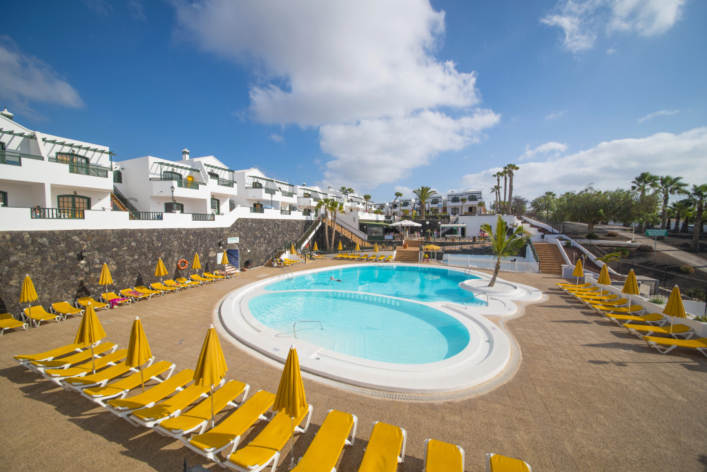 Villa San Marcial by Villa Plus
