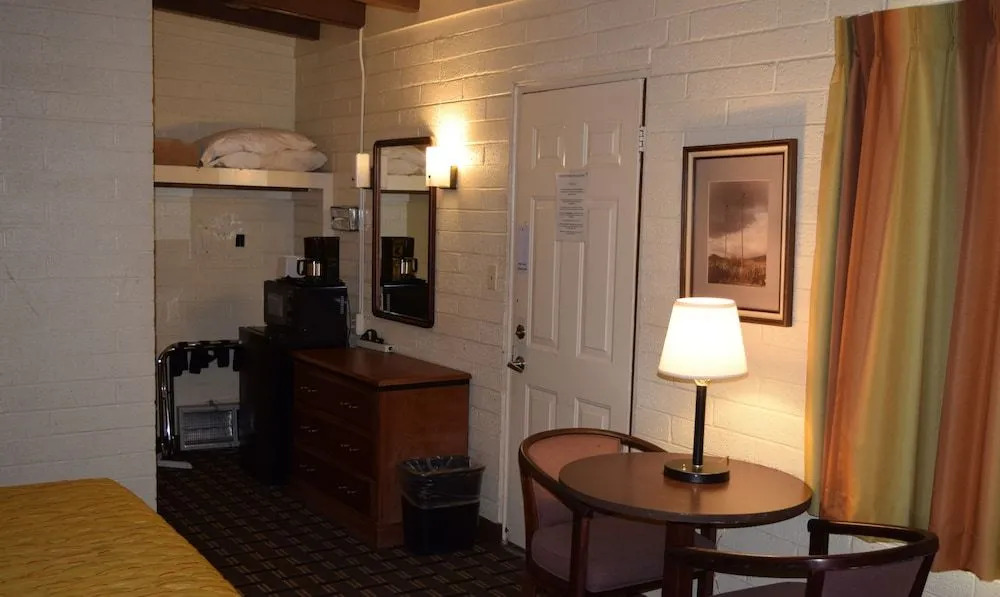 Stanlunds Inn and Suites