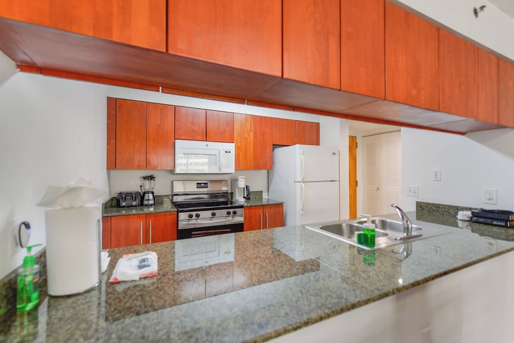 Brickell Bay 1720