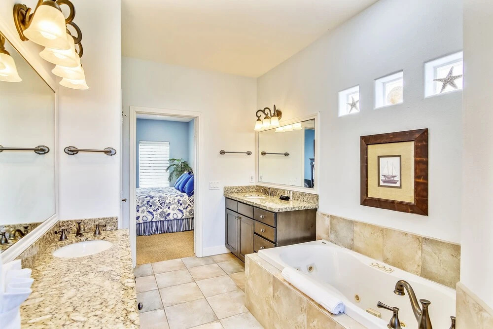 Kathie's Beachfront Kottage 5 Bedroom Home