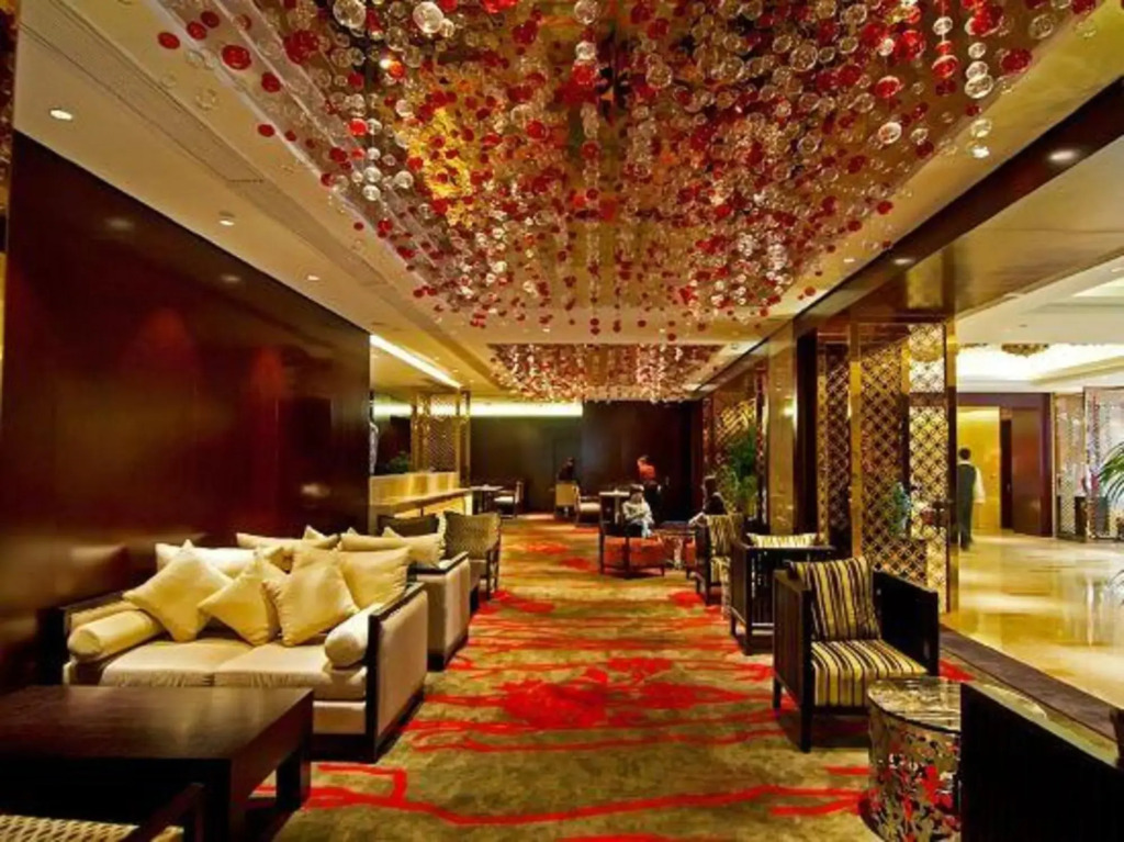 Chongqing Plaza Hotel