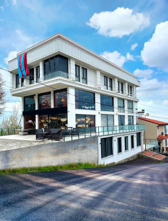 Tsira Suite