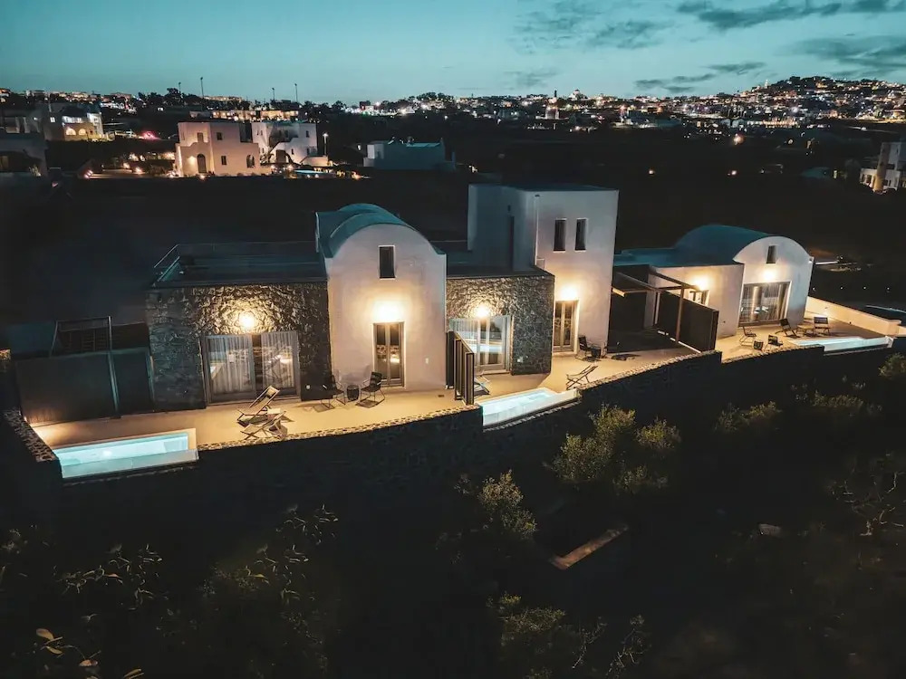 Uranides Luxury Suites