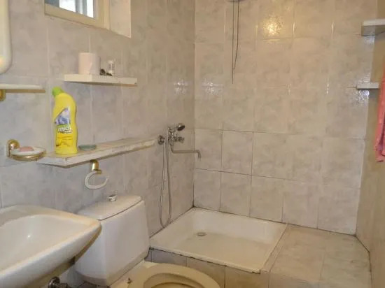 Manonis Guesthouse