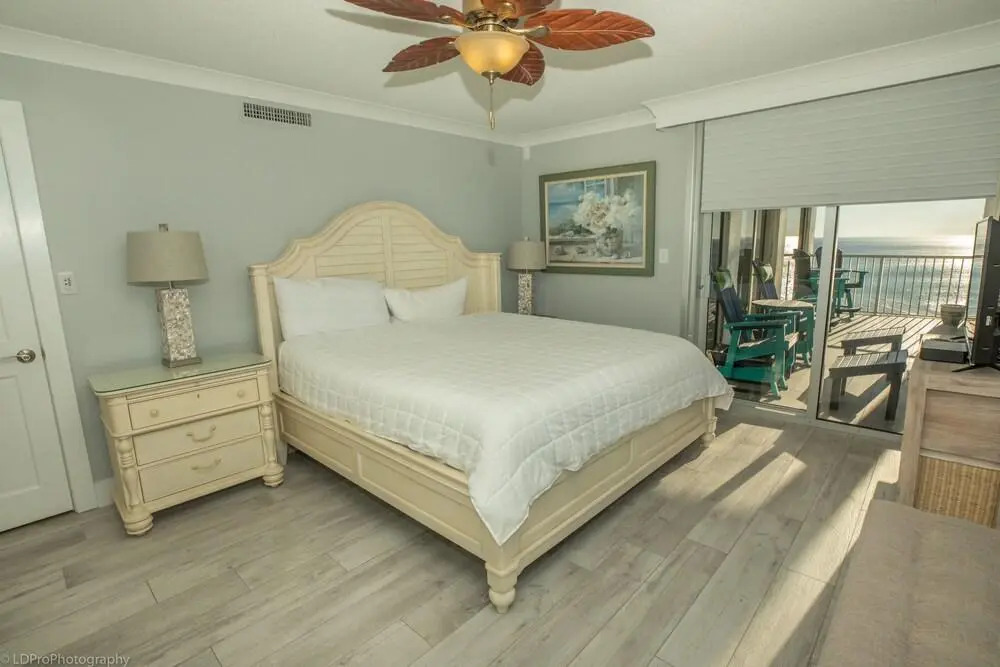 2106 is a Gulf Front 3 bedroom unobstructed views by RedAwning