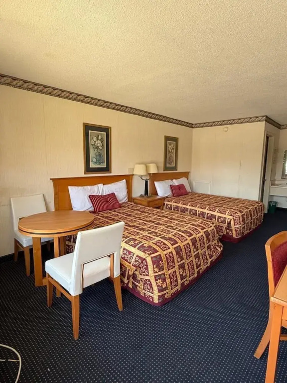 Claridge Inn