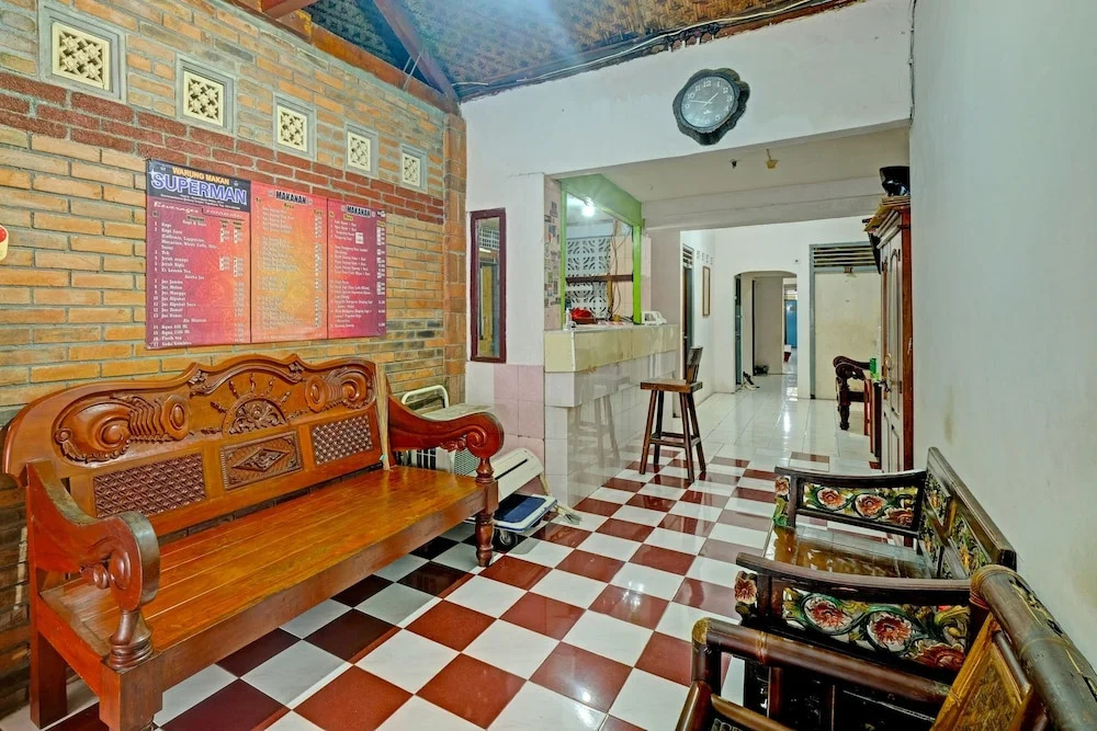 SPOT ON 91915 Homestay Superman