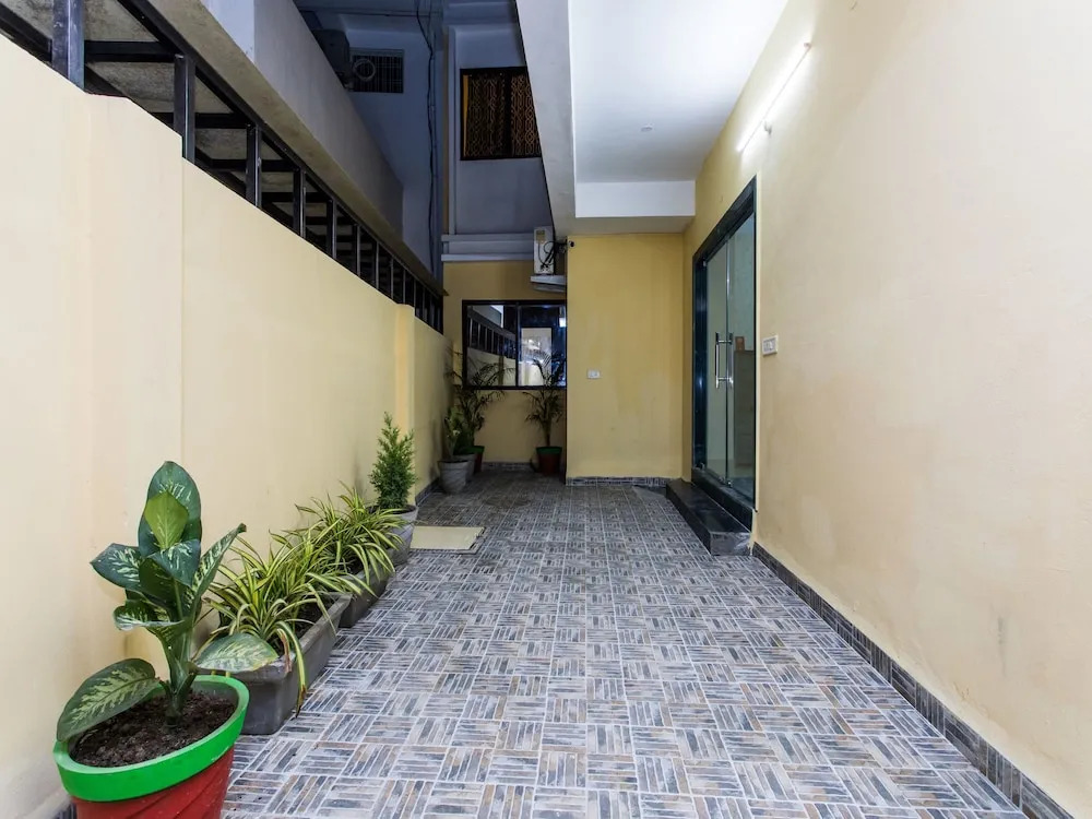 Collection O 12362 Hotel Emerald Park