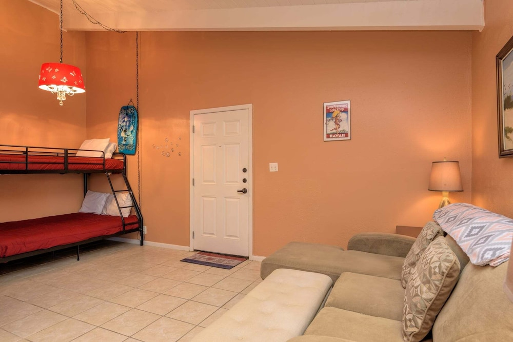 Tiki 337 - Oceanview Condo W/ Pools & Beach Access 1 Bedroom Condo