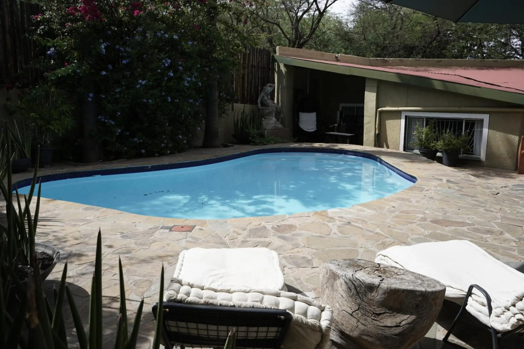 ALLURING SELF CATERING 2 BEDROOM VILLA at BOKMAKIERIE VILLAS