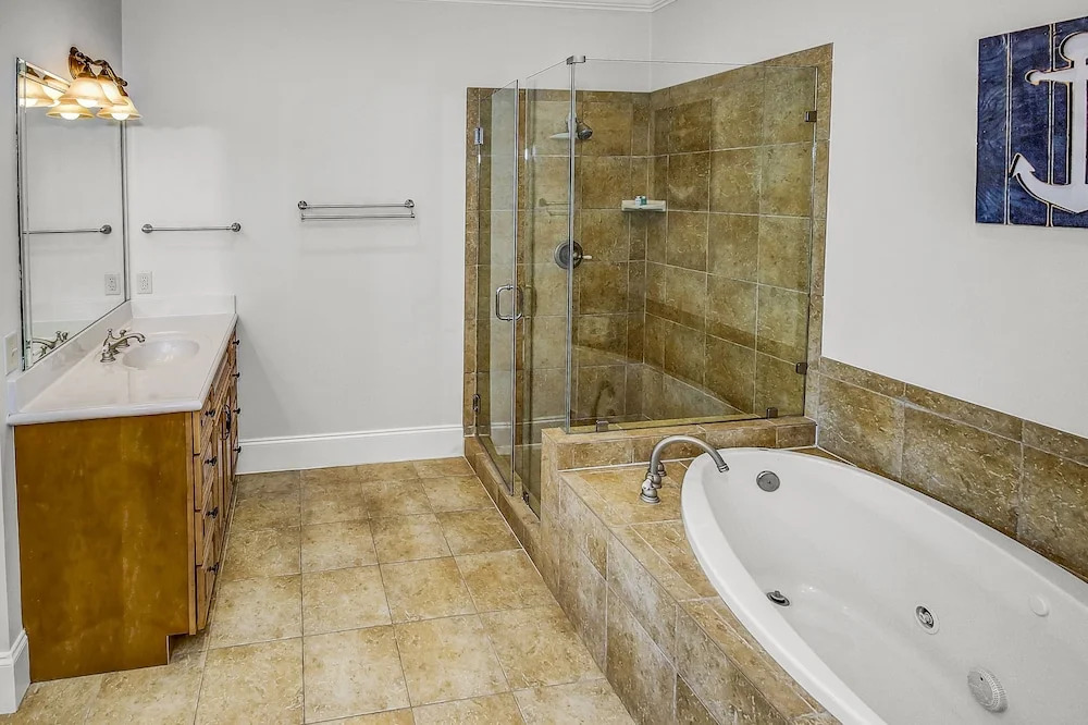 136 La Valencia Cir - At Peace