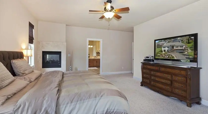 The Hillcrest Hideaway