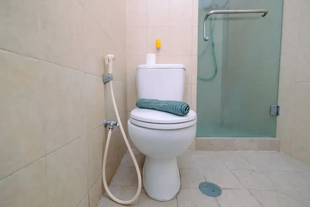 Comfy and Good Location 2BR Mediterania Marina Apartment