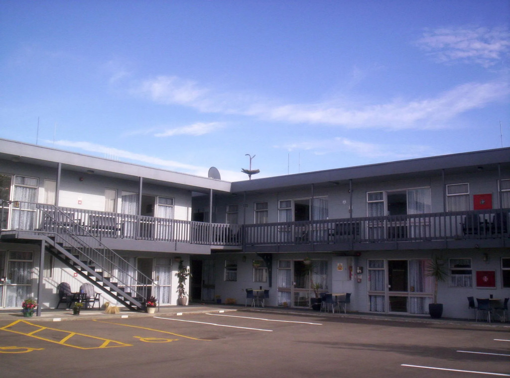 Broadway Motor Inn