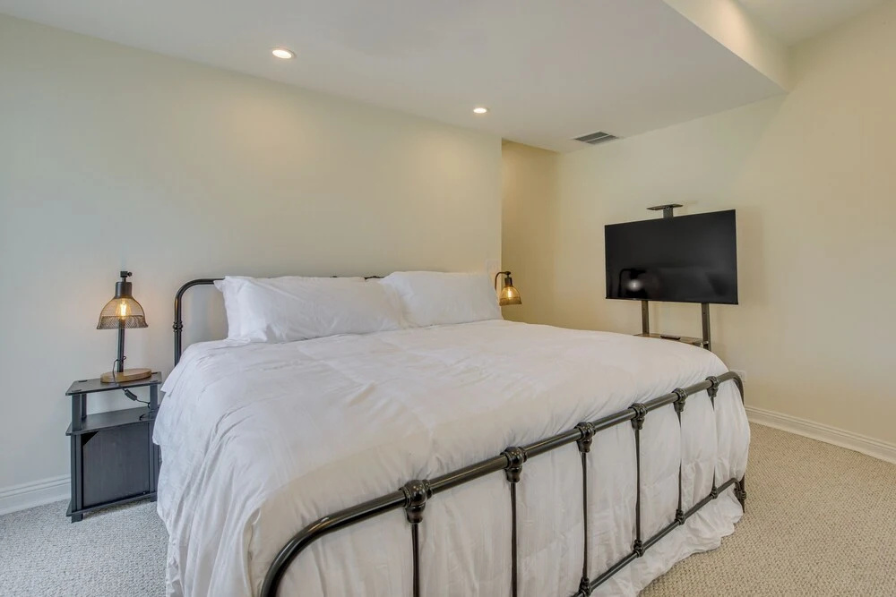 Steps to Lake & Beach! Multi-level Oakland Haven