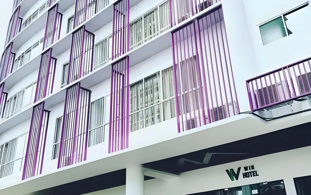 Win Hotel