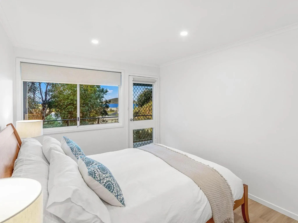 Island View Large Family Home Pool WI FI and Sweeping Views of Fingal
