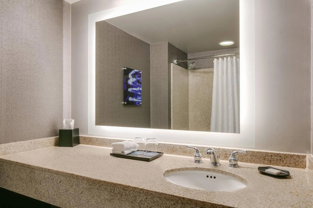 Sheraton Overland Park Hotel at the Convention Center