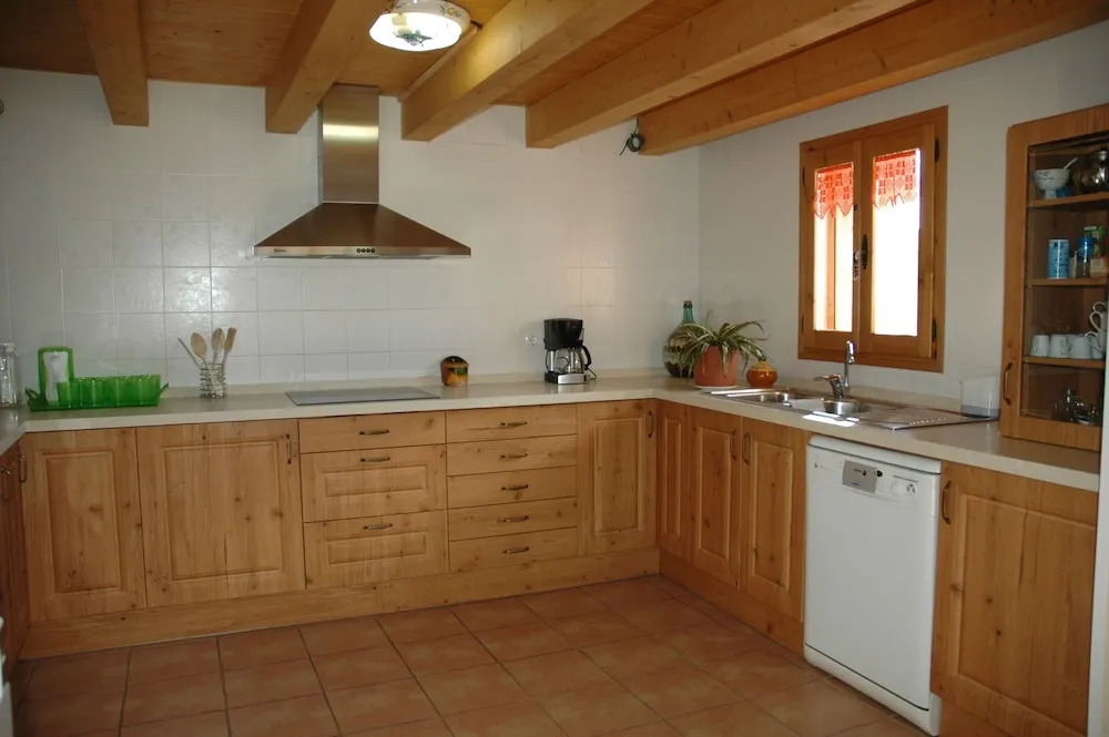 Casa con piscina y vistas a montaña - Cal Solsona
