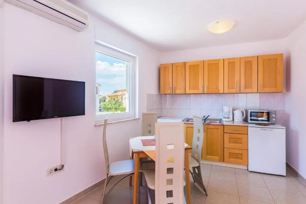 Apartments Tomo
