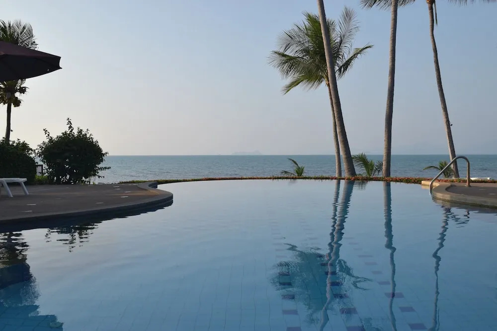 4 bedroom beachfront Villa 3 SDV024-By Samui Dream Villas