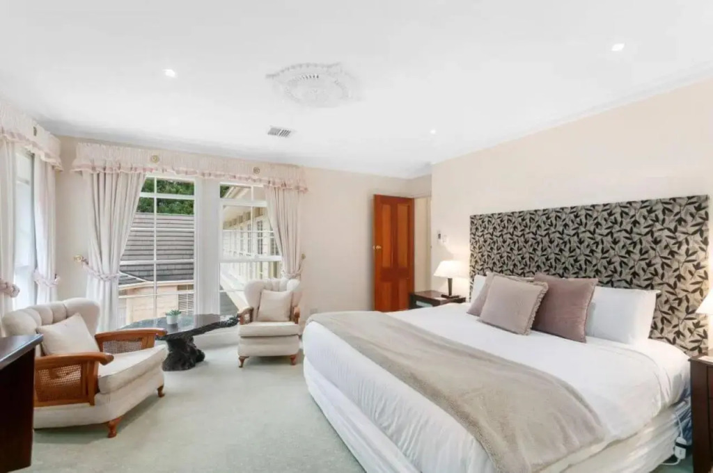 Montford Manor Bed & Breakfast