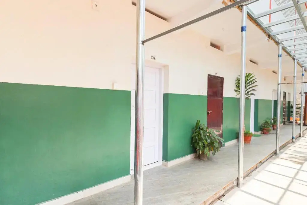Jeena Motels by OYO Rooms