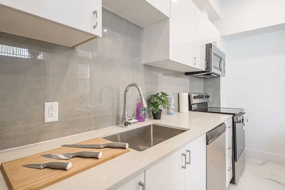 BRIGHT COZY 4Bed in the Heart of MileEnd