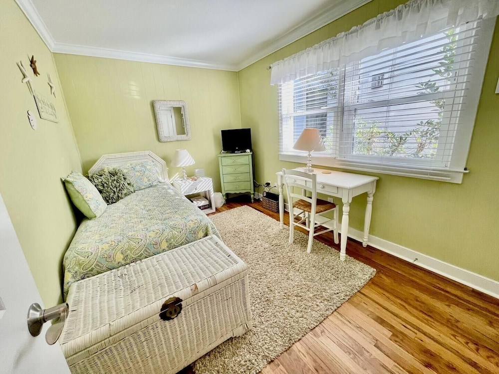Scarborough Avenue 309