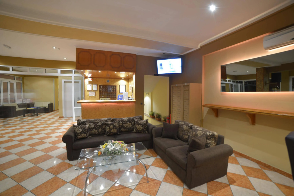 Angelina Hotel & Apartments