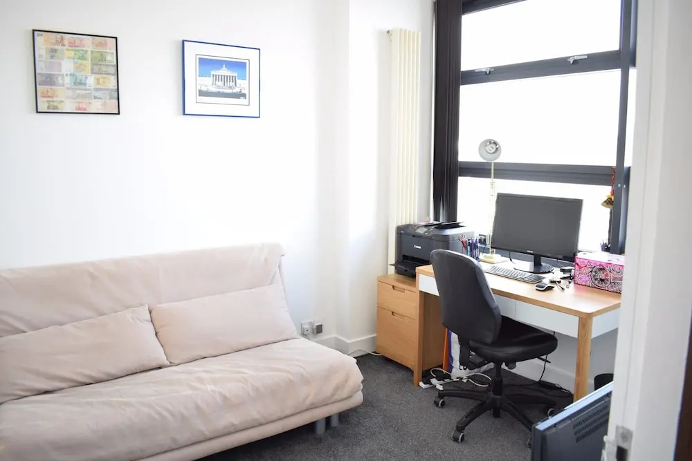 2 Bed Shoreditch Flat