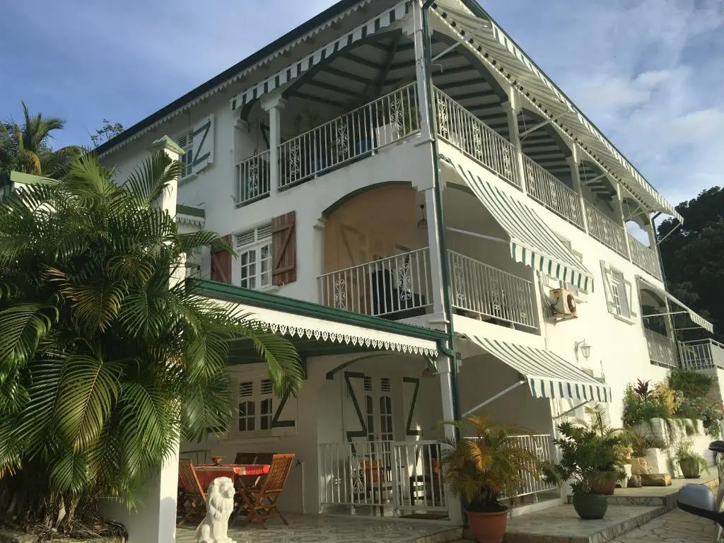 La Nicotoria Apartments