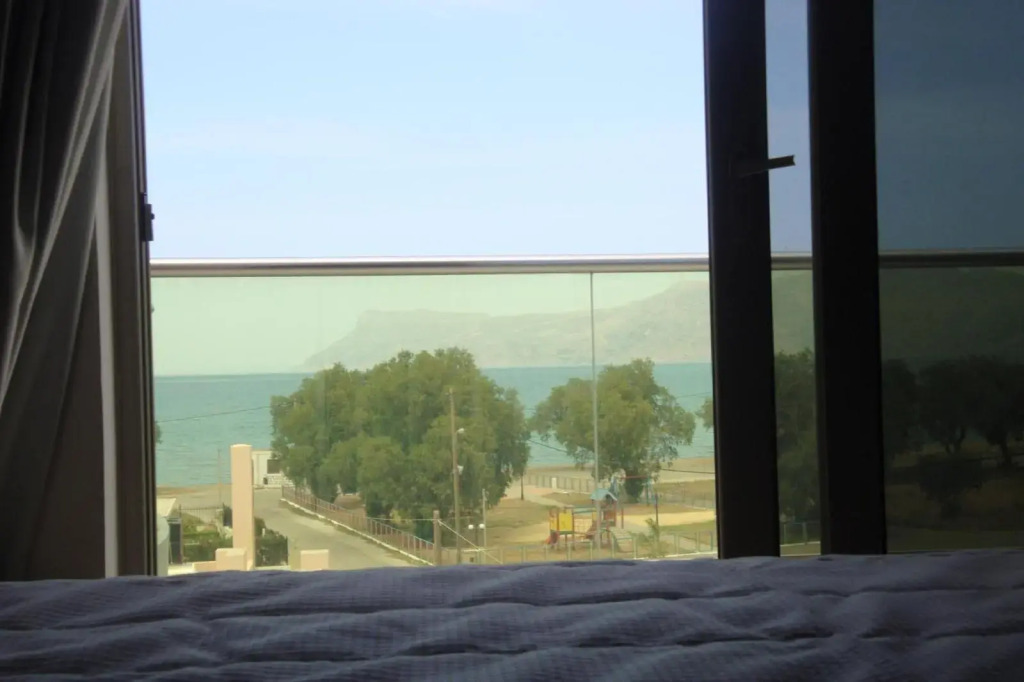 Crystal Bay Hotel