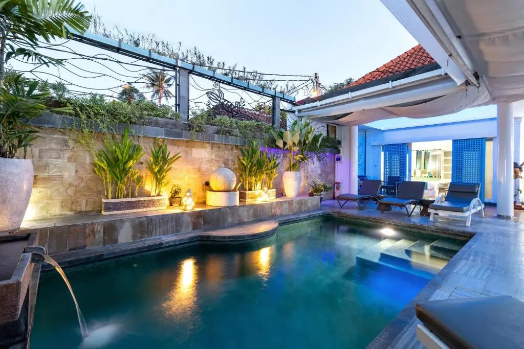 Pura Villa