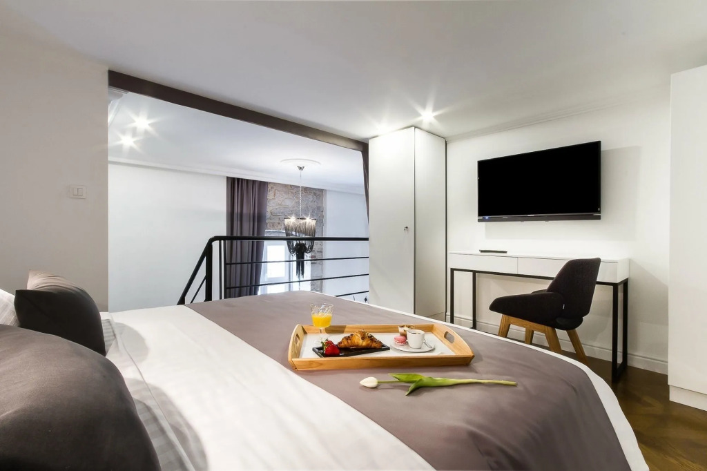 DeZign Superior Apartments & Rooms