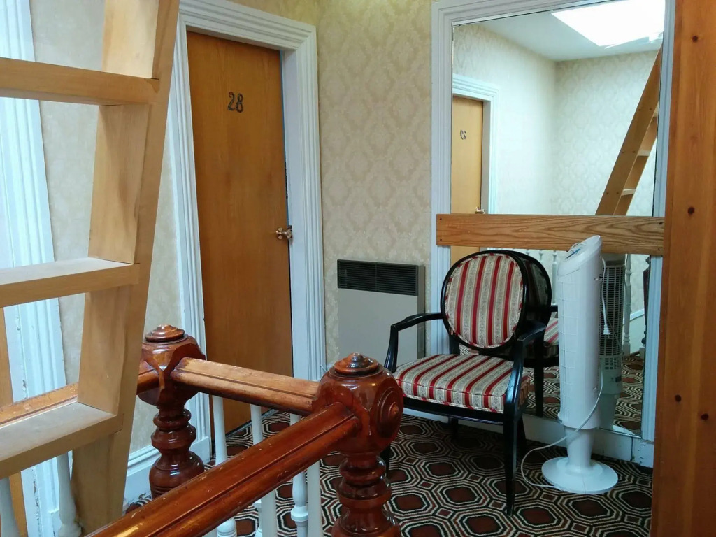 Au Petit Hôtel
